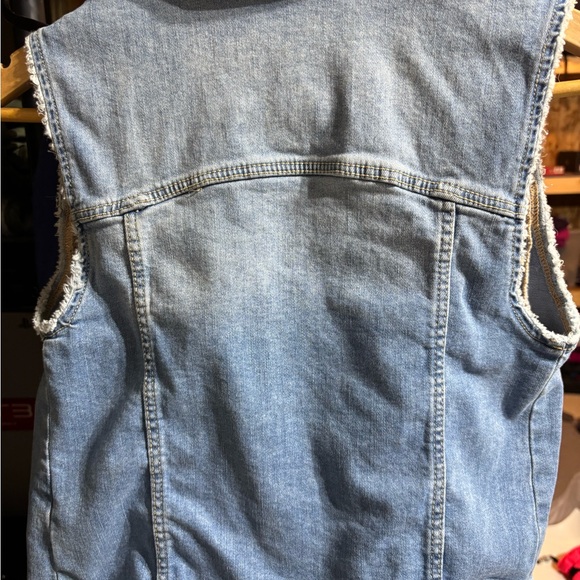 Girls zara sleeveless jacket - Picture 3 of 3